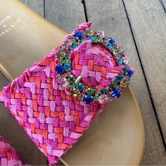 NWT Shea Leigh Mills X Gianni Bini Pink Wiven Gold Buckle Mismatched Slides 7 - Picture 3 of 8